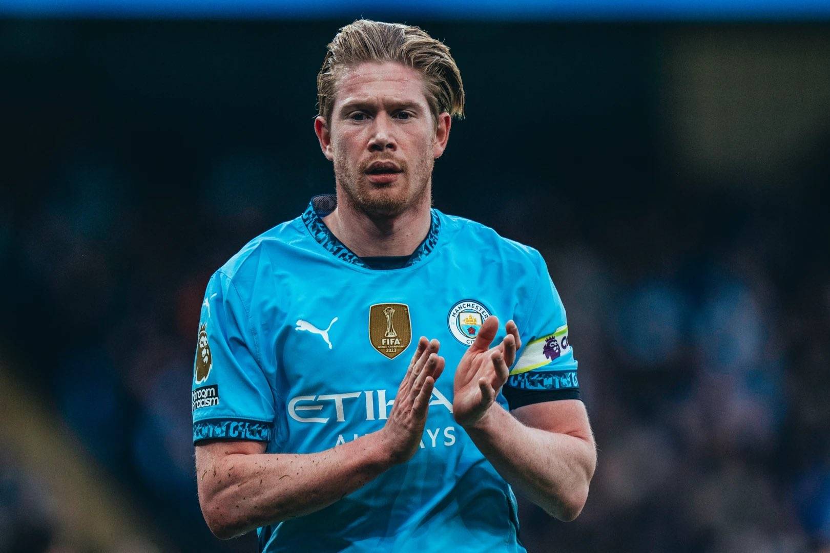 NBA交易市场动态：湖人完成签约,