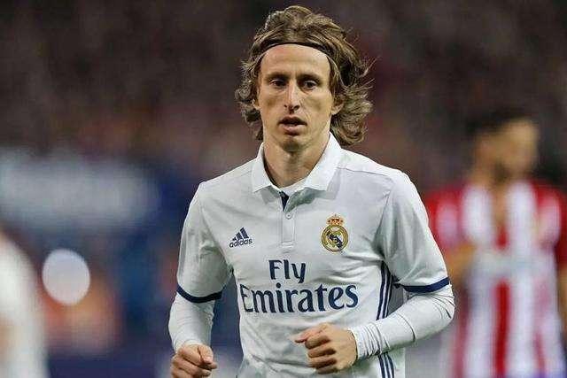 22岁巴西大中锋13场11球异军突起，安帅获完美拼图